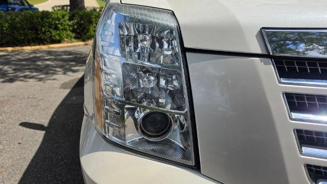 2011 Cadillac Escalade ESV Premium