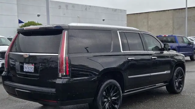 2018 Cadillac Escalade ESV Platinum