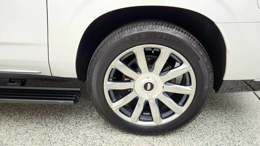 2021 Cadillac Escalade - $52,495