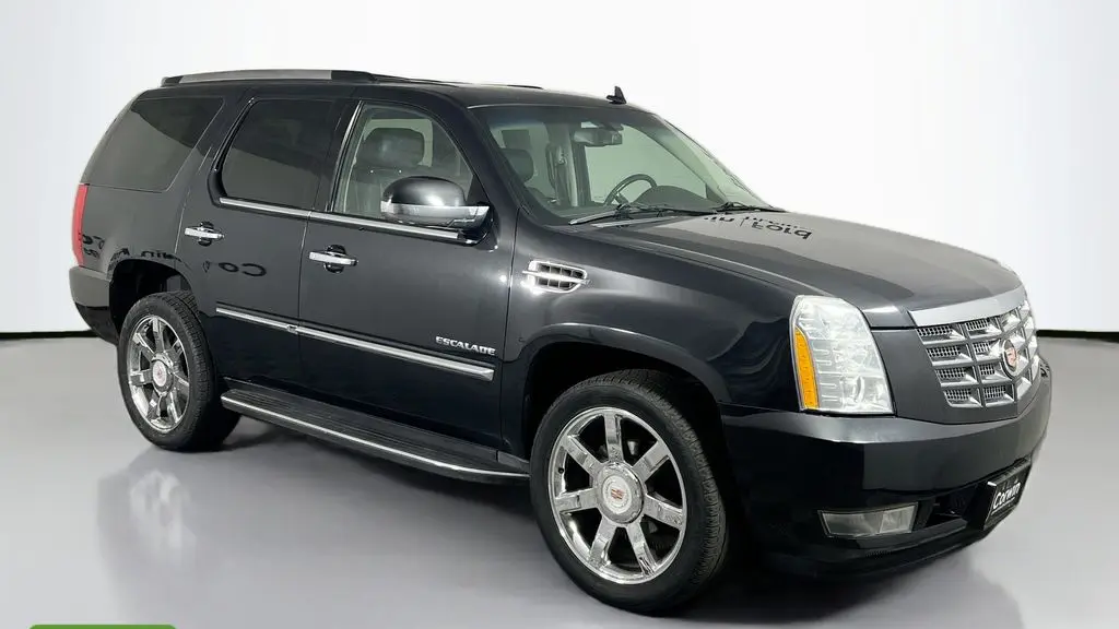 Preowned 2013 Cadillac Escalade Luxury for Sale