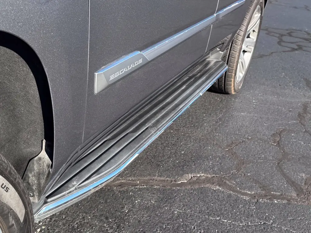 2020 Cadillac Escalade - $37,000