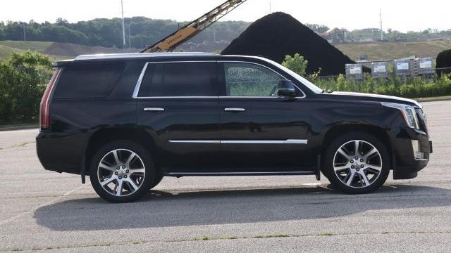 2017 Cadillac Escalade Luxury