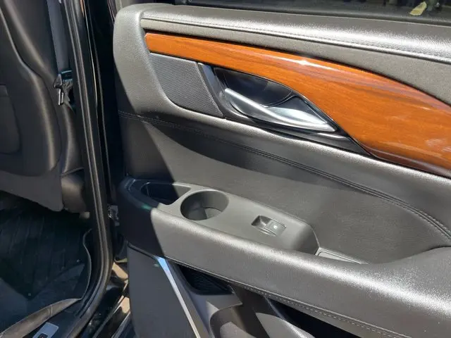2020 Cadillac Escalade - $25,012