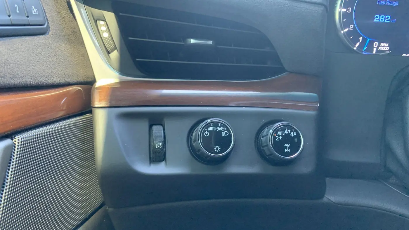 2018 Cadillac Escalade Luxury