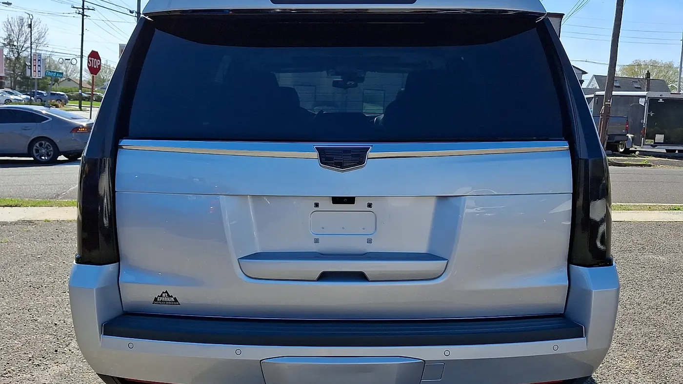 2020 Cadillac Escalade Luxury