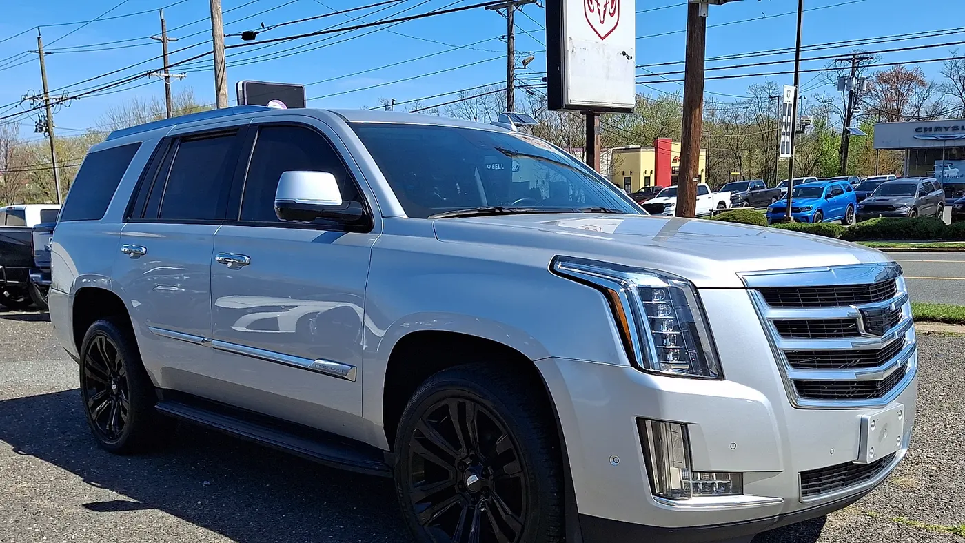 2020 Cadillac Escalade Luxury