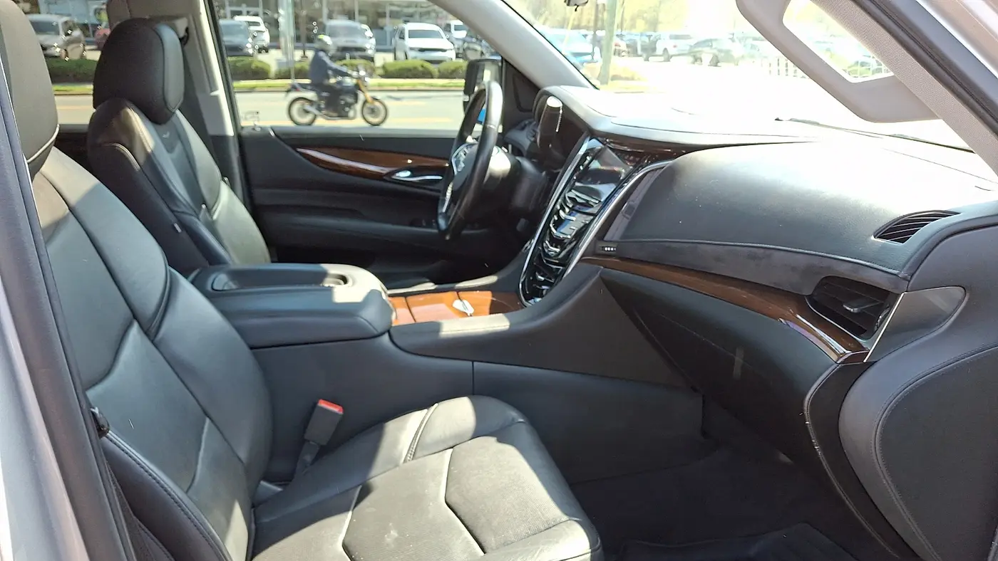 2020 Cadillac Escalade Luxury