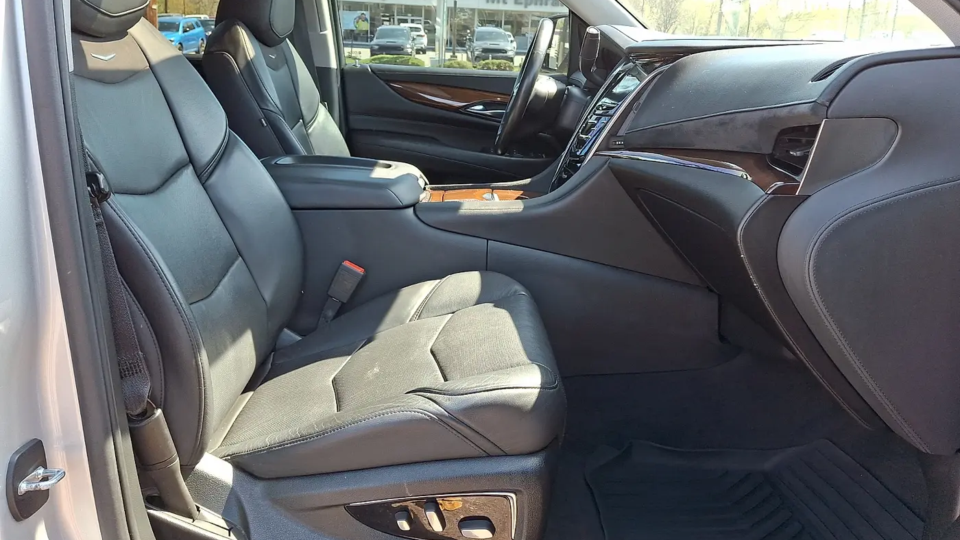 2020 Cadillac Escalade Luxury