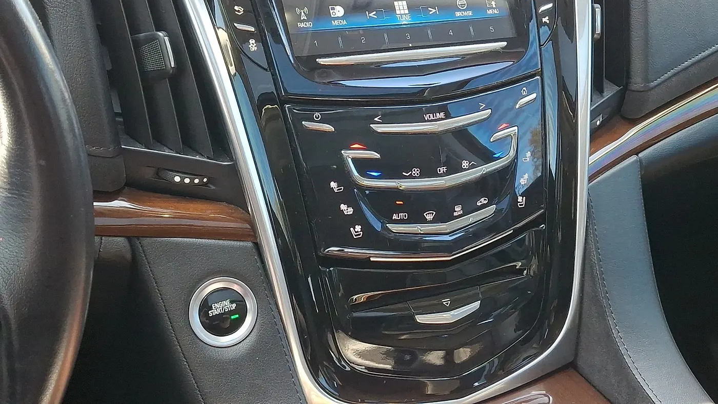 2020 Cadillac Escalade Luxury