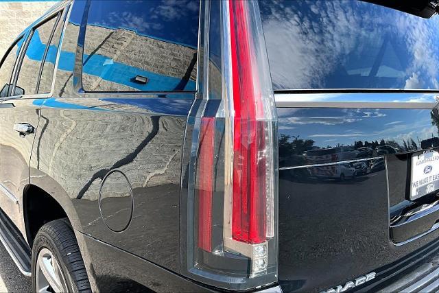 2020 Cadillac Escalade - $38,999