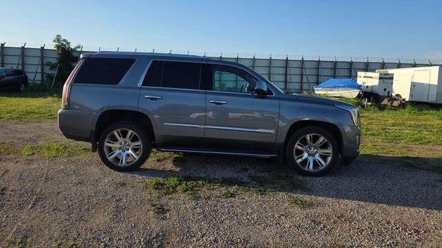 2018 Cadillac Escalade Luxury