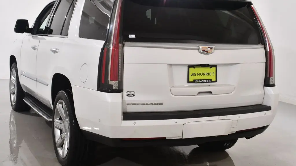 2018 Cadillac Escalade Luxury