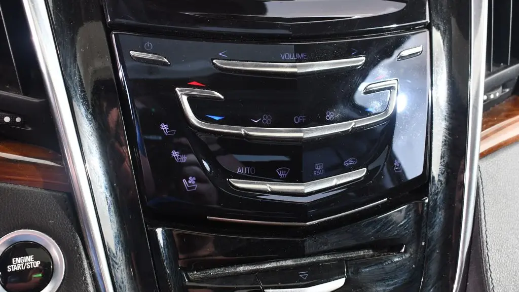 2018 Cadillac Escalade Luxury