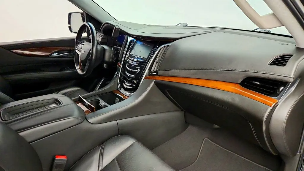 2019 Cadillac Escalade - $36,495