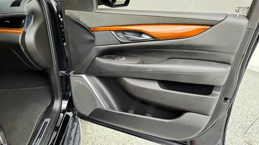 2019 Cadillac Escalade - $36,495