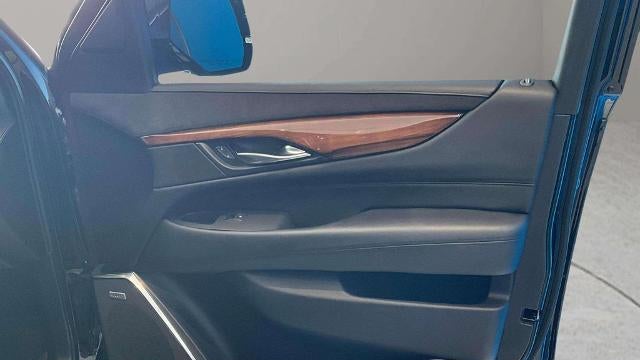 2017 Cadillac Escalade Luxury