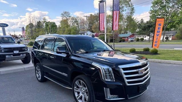 2018 Cadillac Escalade Luxury