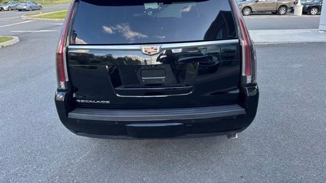 2018 Cadillac Escalade Luxury