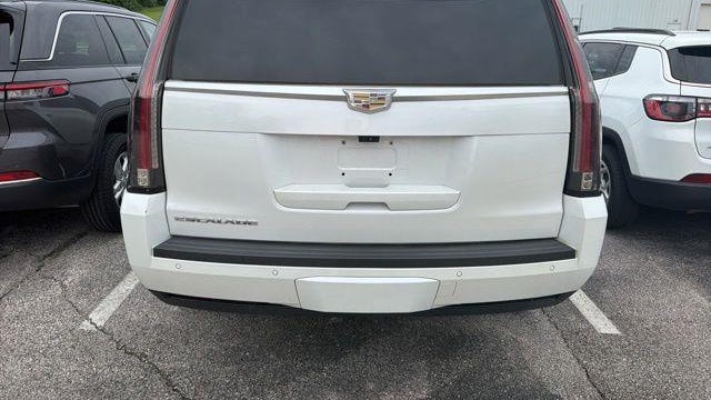 2017 Cadillac Escalade Luxury