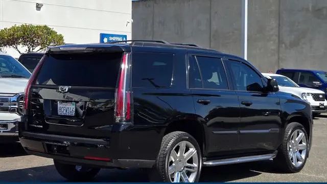2018 Cadillac Escalade Luxury