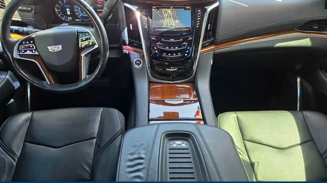 2018 Cadillac Escalade Luxury