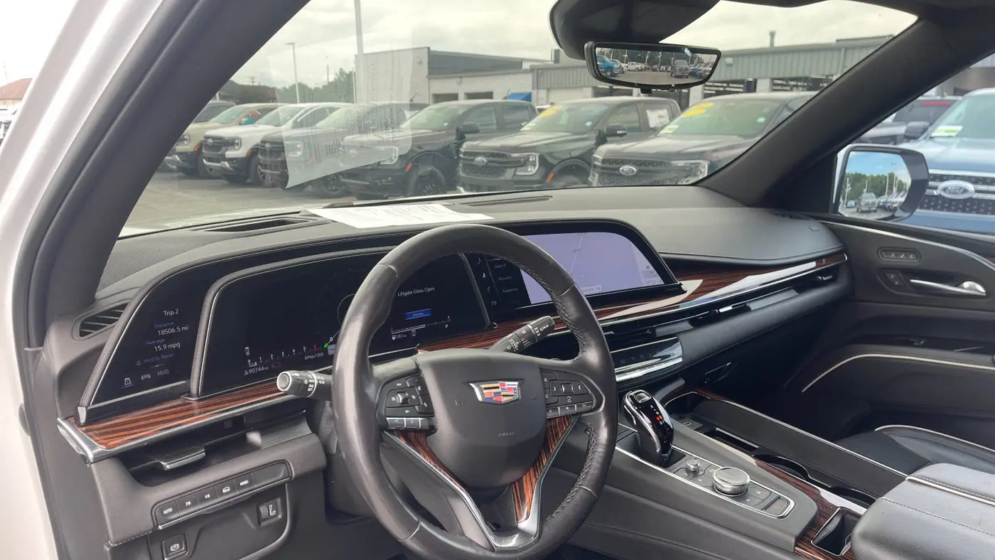 2022 Cadillac Escalade Premium Luxury