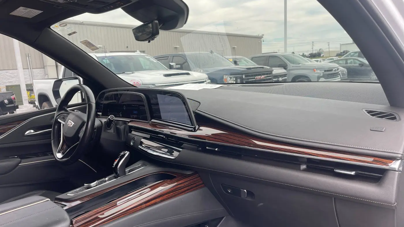 2022 Cadillac Escalade Premium Luxury
