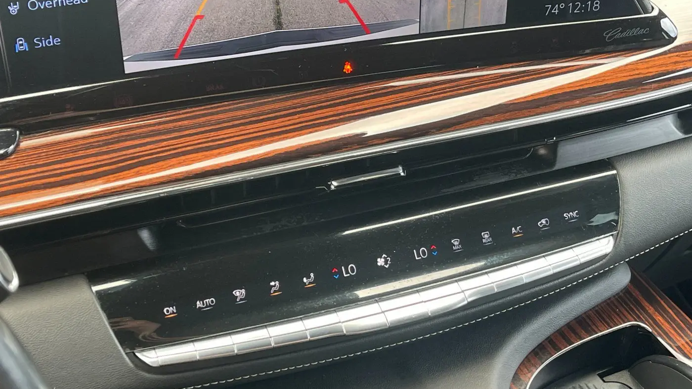 2022 Cadillac Escalade Premium Luxury
