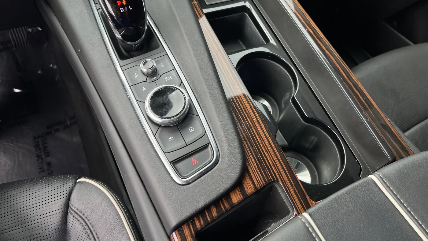 2022 Cadillac Escalade Premium Luxury
