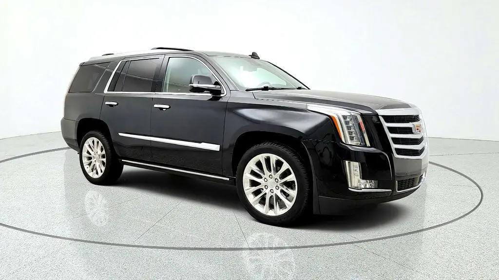 2020 Cadillac Escalade - $35,995