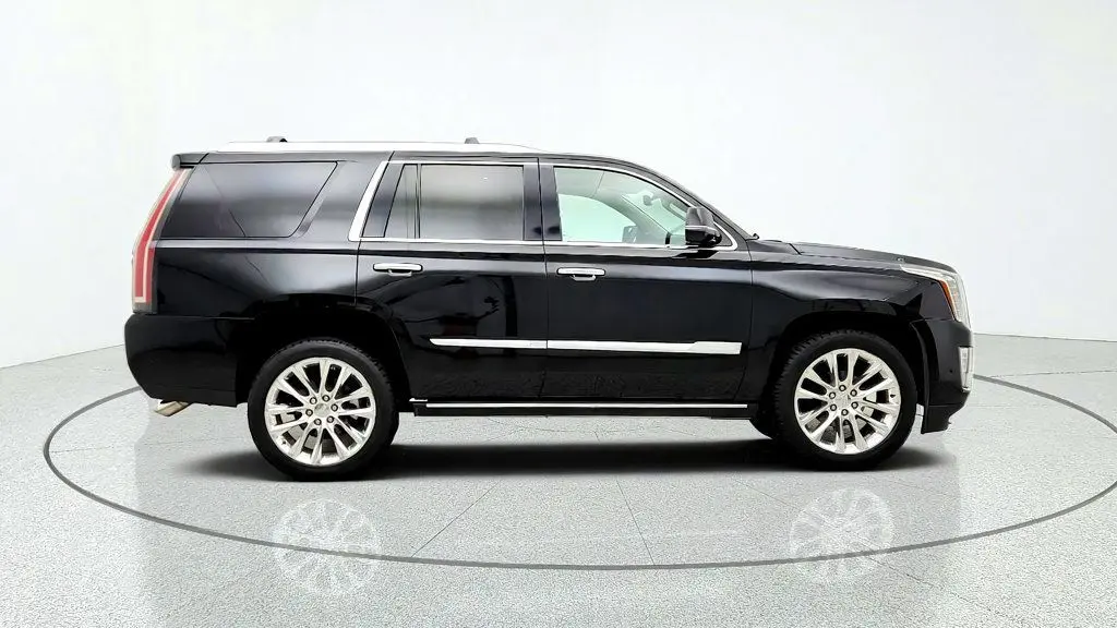 2020 Cadillac Escalade - $35,995