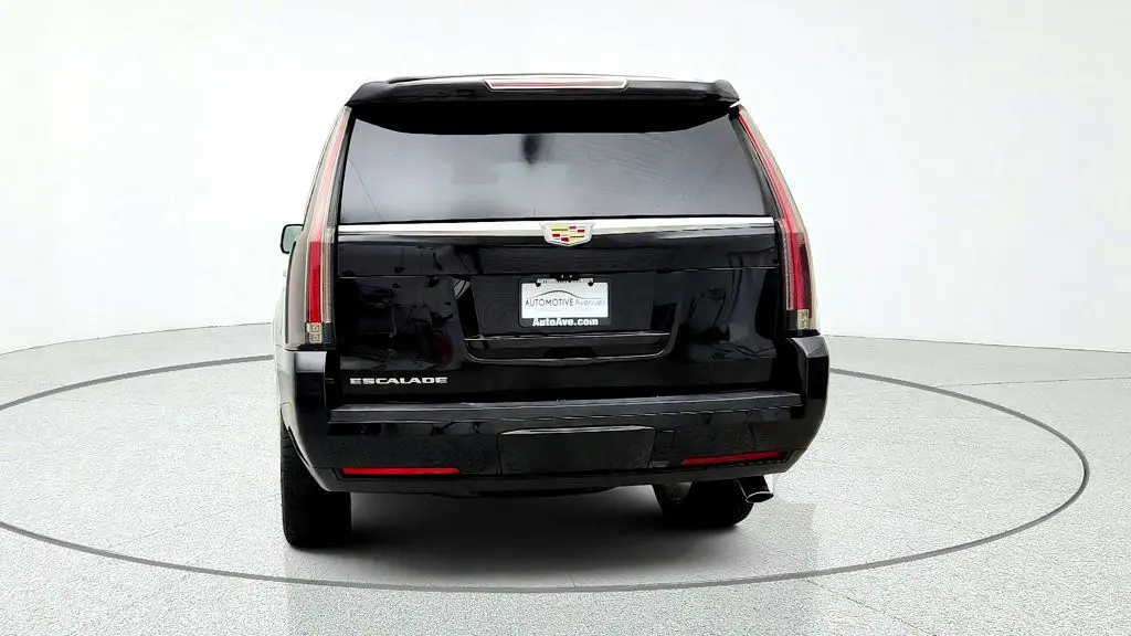 2020 Cadillac Escalade - $35,995
