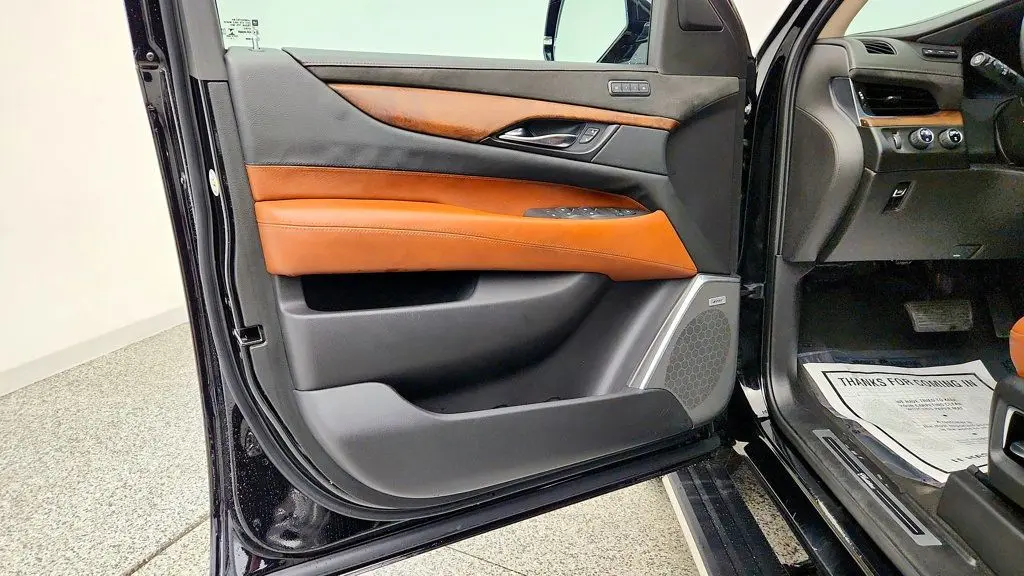 2020 Cadillac Escalade - $35,995
