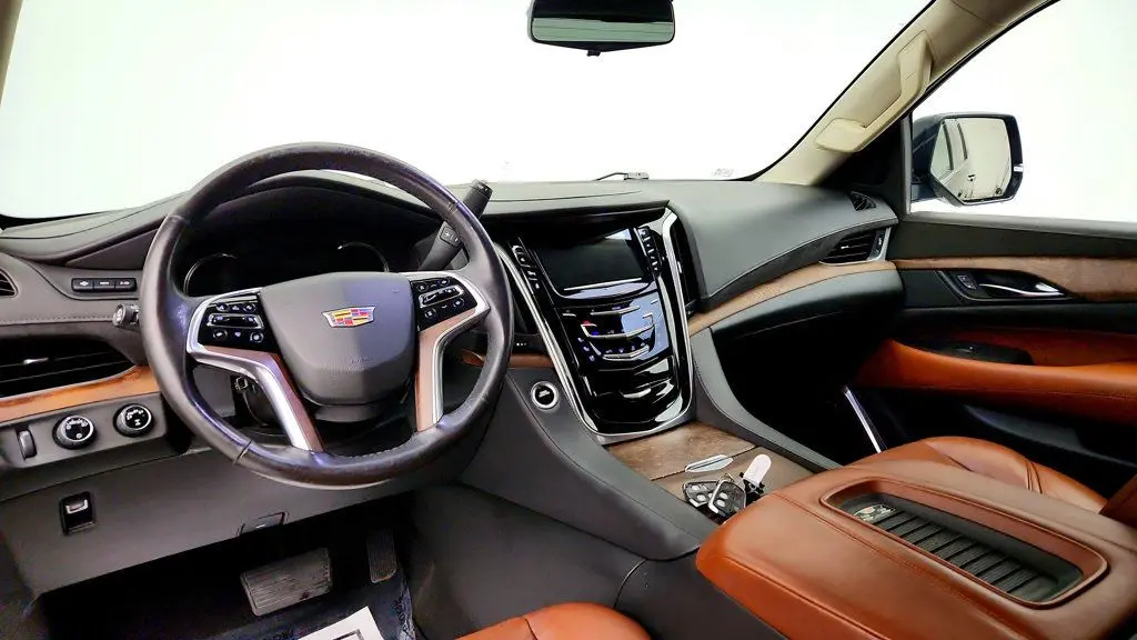 2020 Cadillac Escalade - $35,995