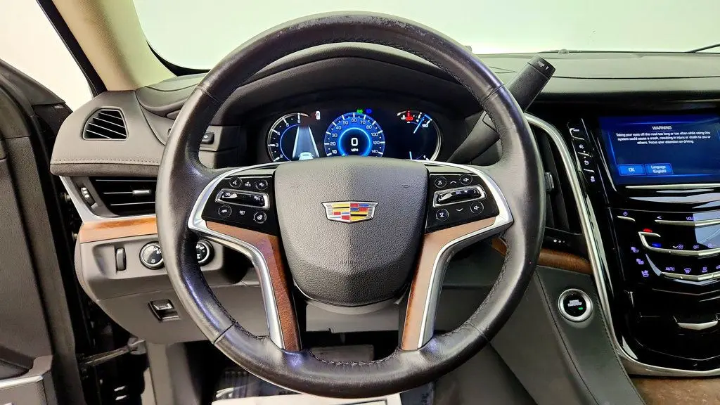 2020 Cadillac Escalade - $35,995
