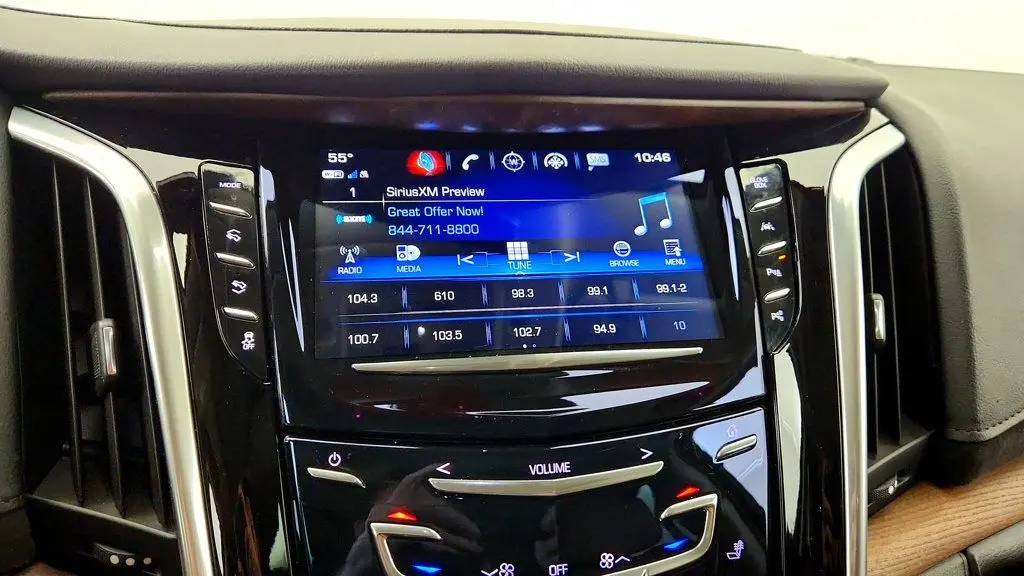 2020 Cadillac Escalade - $35,995