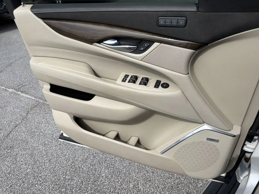 2020 Cadillac Escalade - $32,987