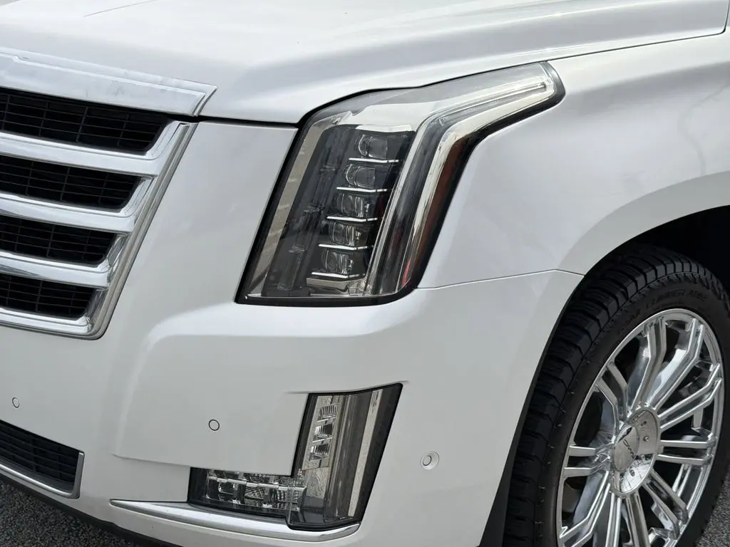2020 Cadillac Escalade - $32,987