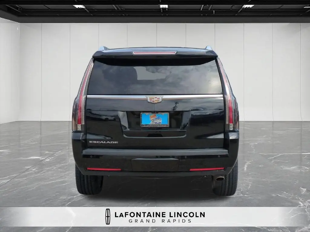 2020 Cadillac Escalade - $28,750