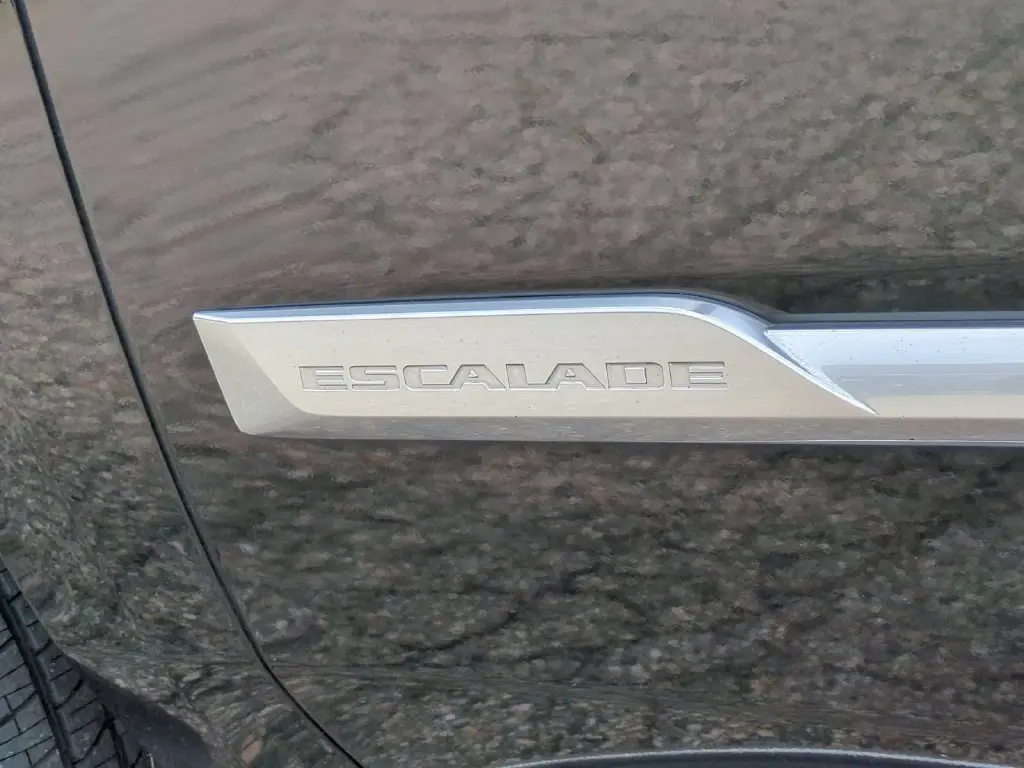 2020 Cadillac Escalade - $28,750