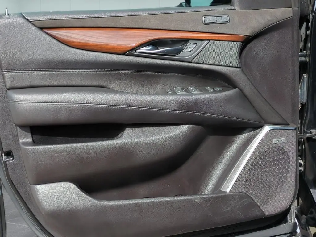 2020 Cadillac Escalade - $28,750