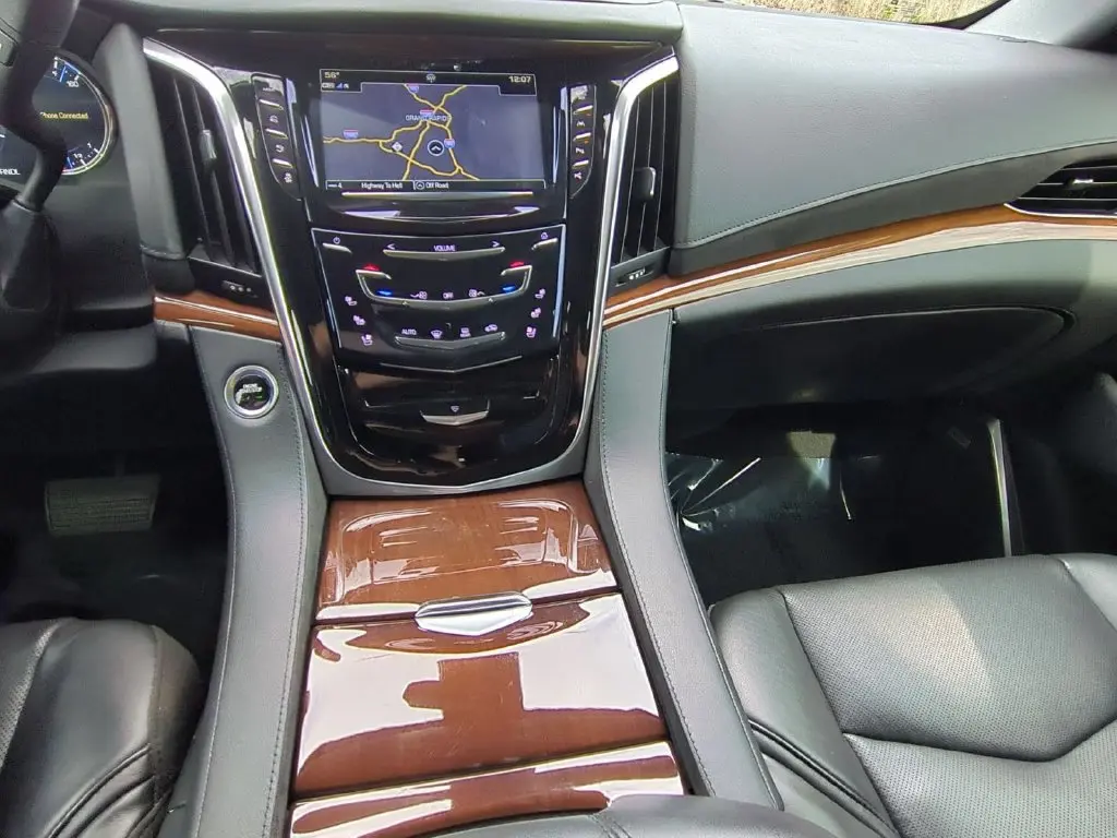 2020 Cadillac Escalade - $28,750