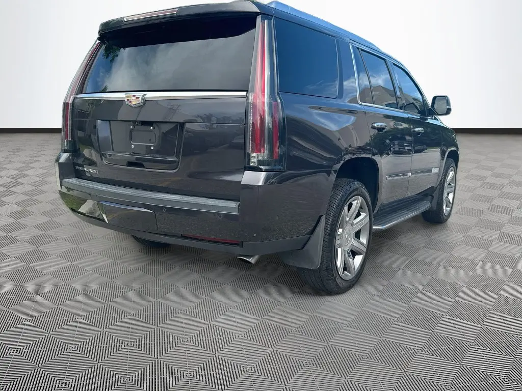 2018 Cadillac Escalade - $31,480
