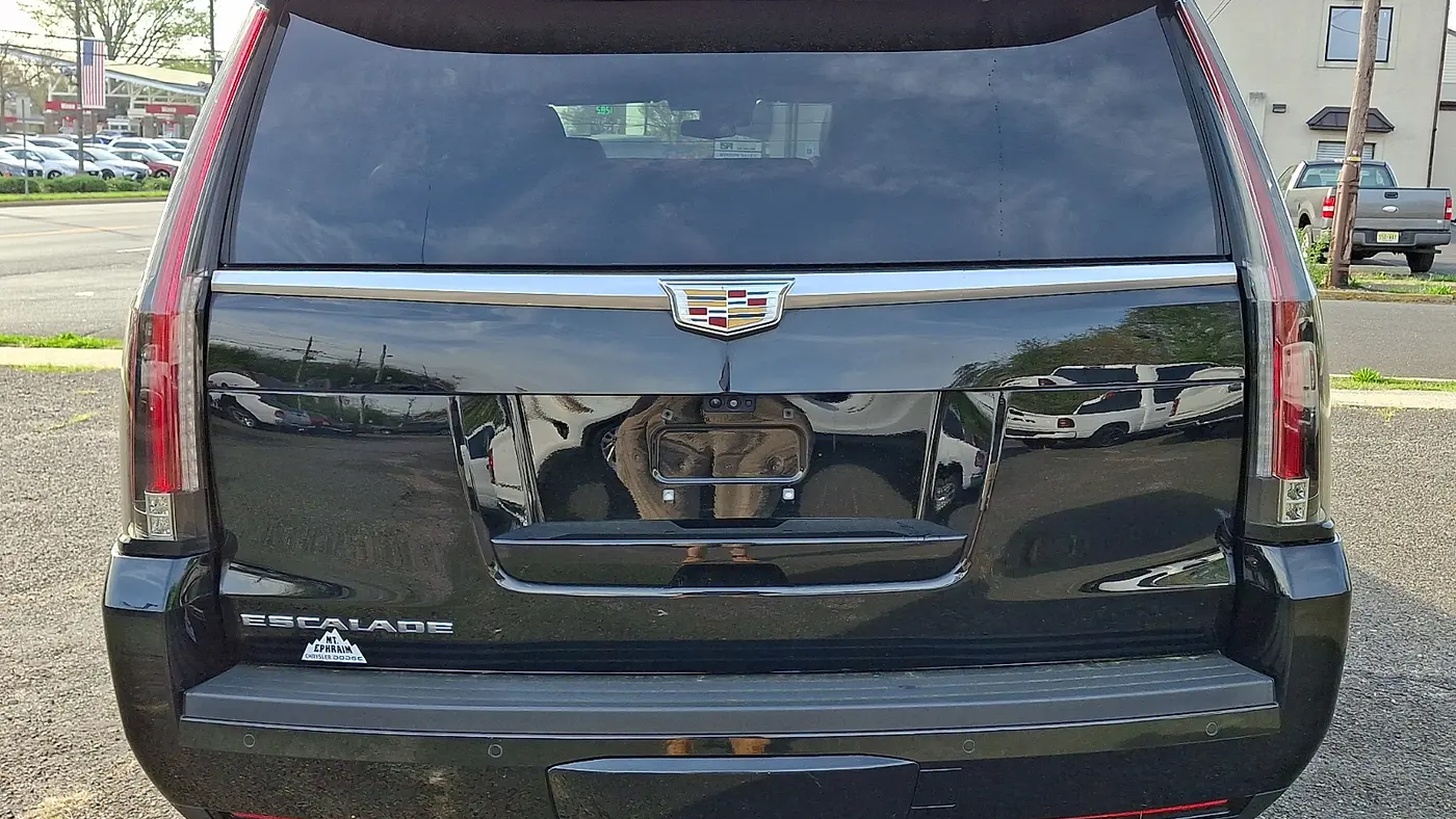 2020 Cadillac Escalade Premium Luxury