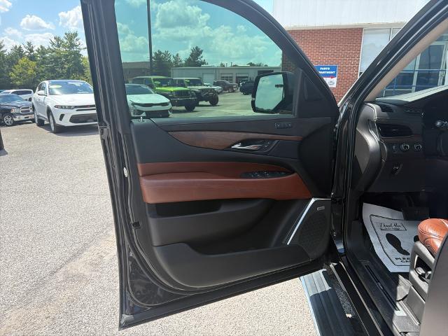 2019 Cadillac Escalade - $29,995