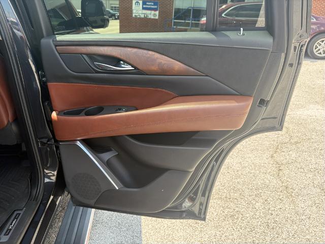 2019 Cadillac Escalade - $29,995