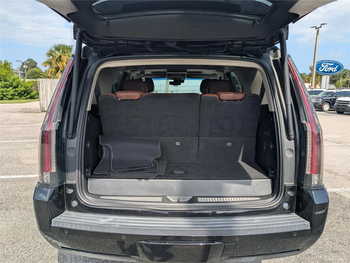 2018 Cadillac Escalade - $31,317
