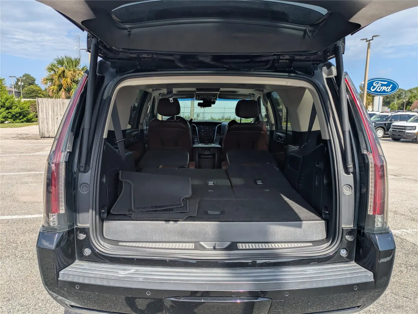 2018 Cadillac Escalade - $31,317