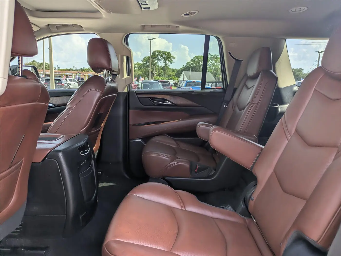 2018 Cadillac Escalade - $31,317