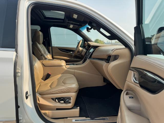 2018 Cadillac Escalade - $29,989